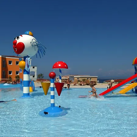 Skiper Apartments&golf 4*