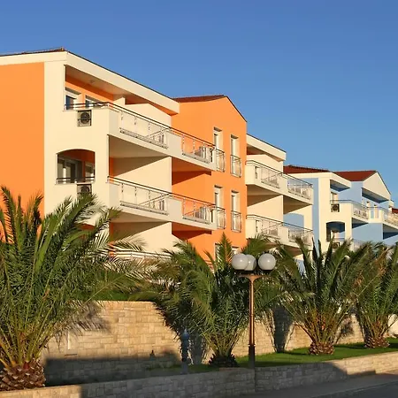 Aparthotel Skiper & Golf 4*